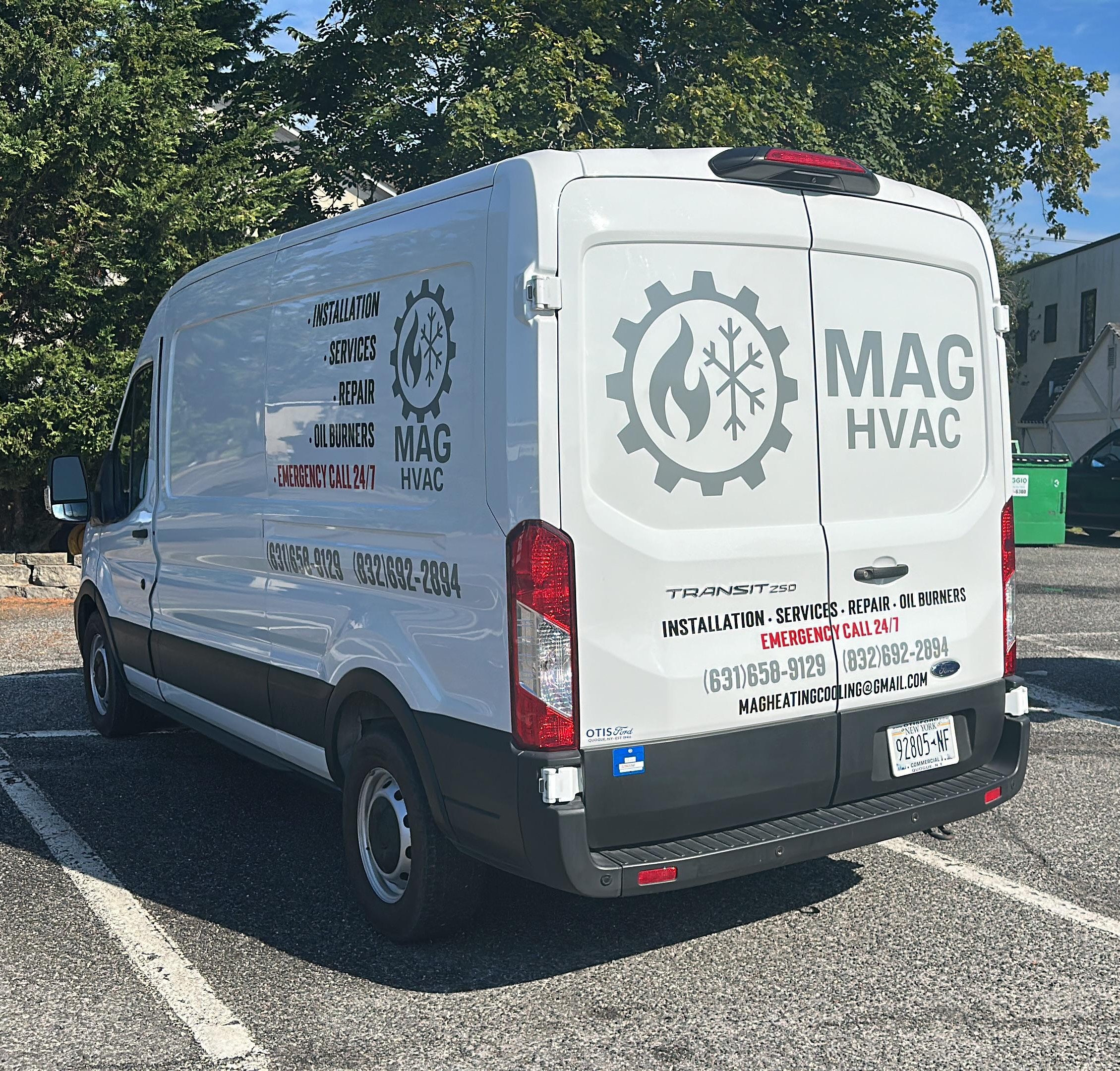 Equipo de aire acondicionado en reparación